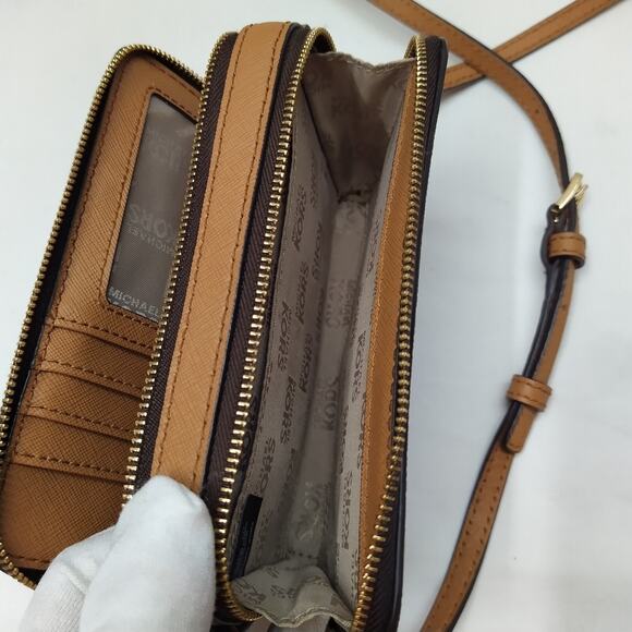 Michael Kors Brown Leather Doubel Zipper Closure Credit Card Small Crossbody Bag - Picture 12 of 15